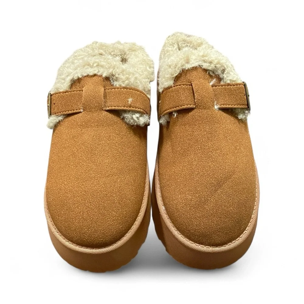 Cozy Tan Fur-Lined Slip-On Ankle Boots Size 8